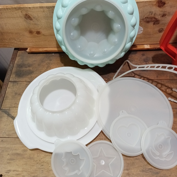 Tupperware Spice Set - Picture 3 of 3